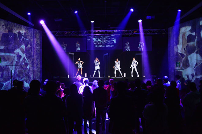 에버랜드 2NE1 홀로그램 콘서트 사진 2